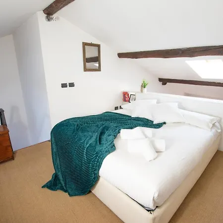 Appartamento Ihost - Ticinese 75 Milano